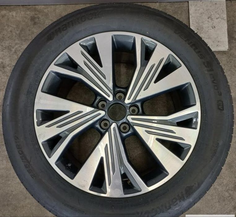 Audi джанти 19 цола Q4 Е-TRON