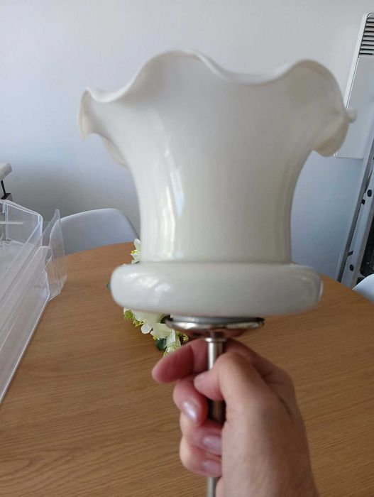 Малък полилей - ретро стил. Една фасунка. В отлично състояние