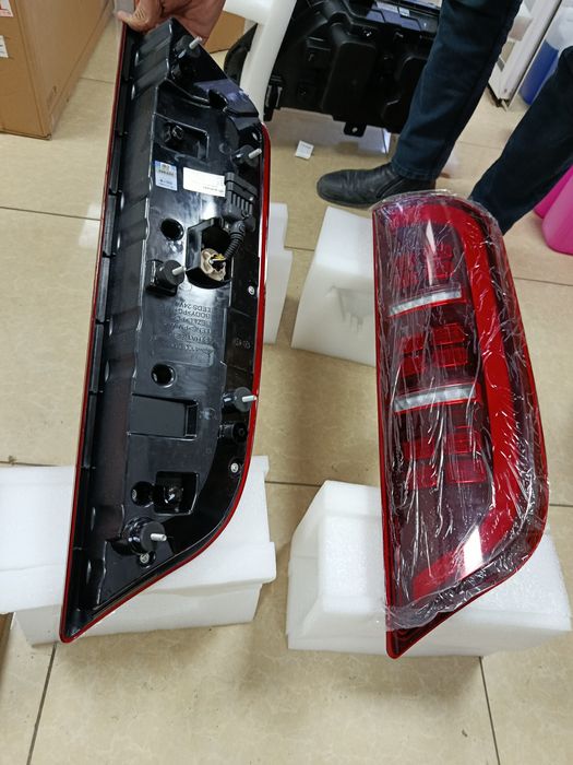 Avtobuslar uchun orqa fara