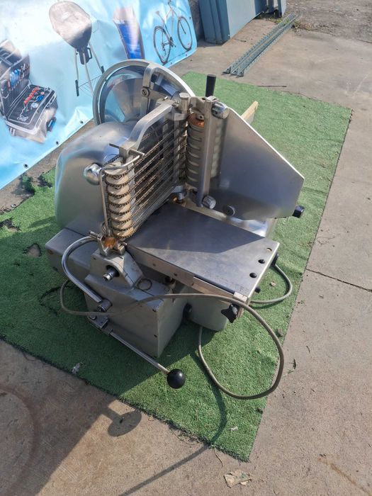 Професионална Колбасорезачка Ф.30