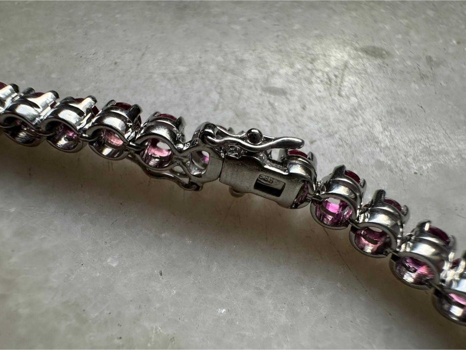 Brățară din aur alb, decorată cu rubine