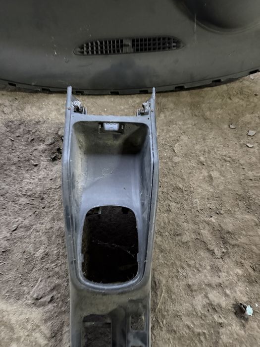 Конзола от сеат леон / seat leon