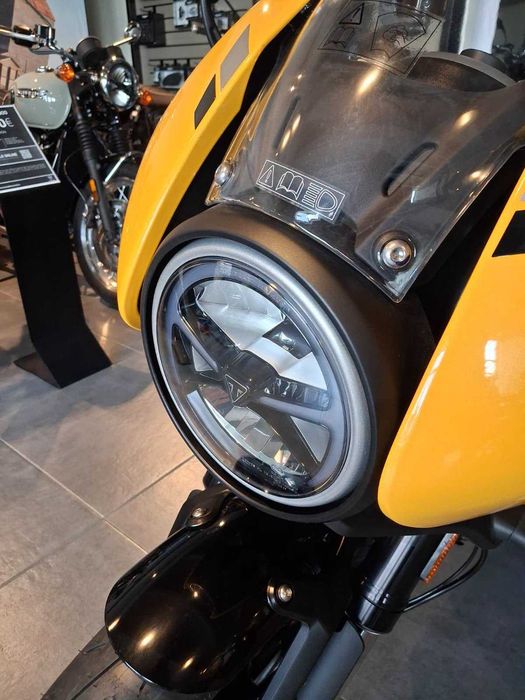 Motocicleta Triumph Thruxton 400 2026 | Finantare rapida