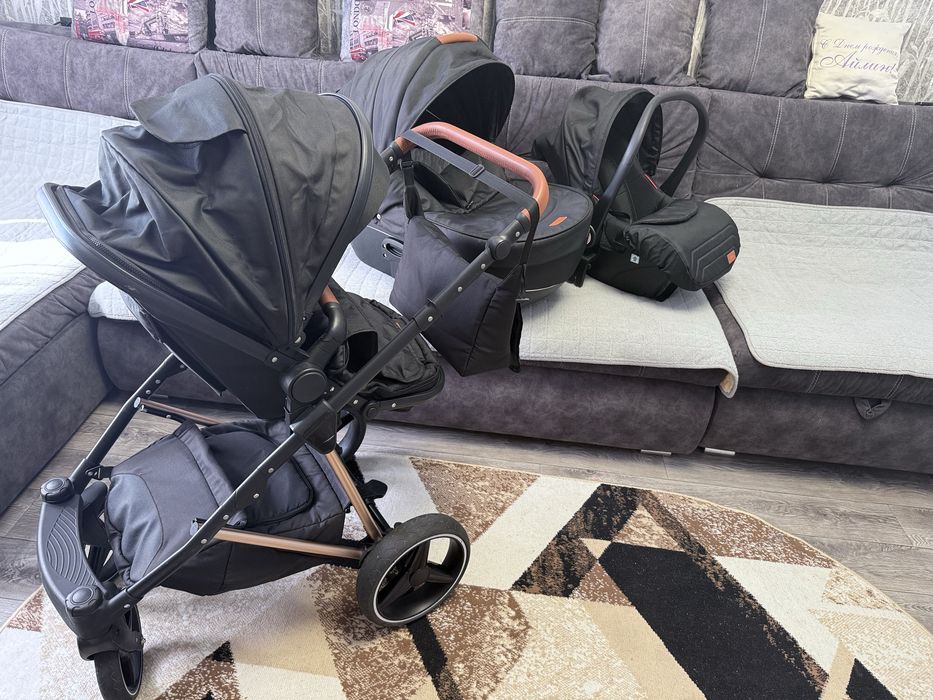 Продам коляску 3в1 +памперсы в подарок