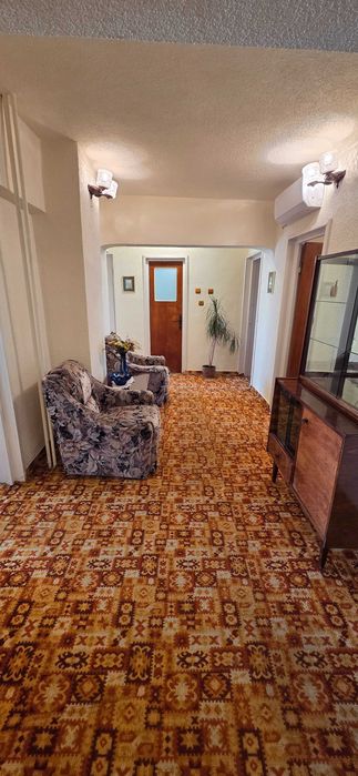 Proprietar, vand apartament 4 camere, ultracentral, Targoviste