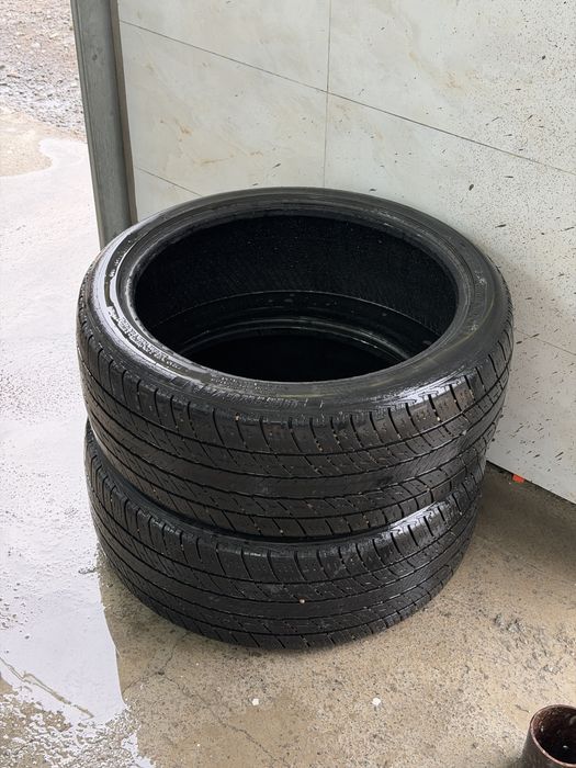 235/40/19 пара летние шины  bridgestone