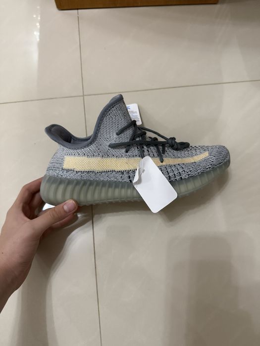 Adidasi Adidas Yeezy