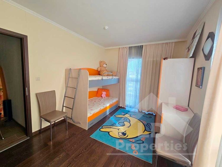 Апартамент с две спални в затворен комплекс в Златни пясъци