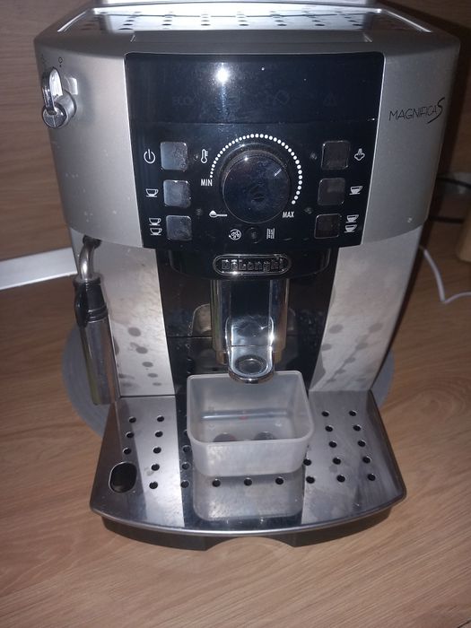 Vand expresor de longhi