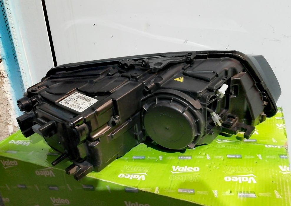 Фар Фарове за Ауди А8 4Н / Audi A8 4H Bi-Xenon + Led - Завиващ.
