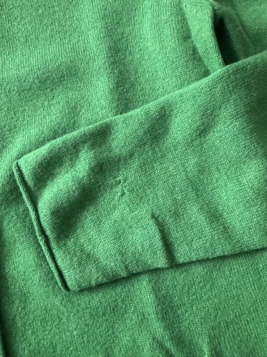 Pulover casmir 100% verde, marimea 38, mica reparatie maneca