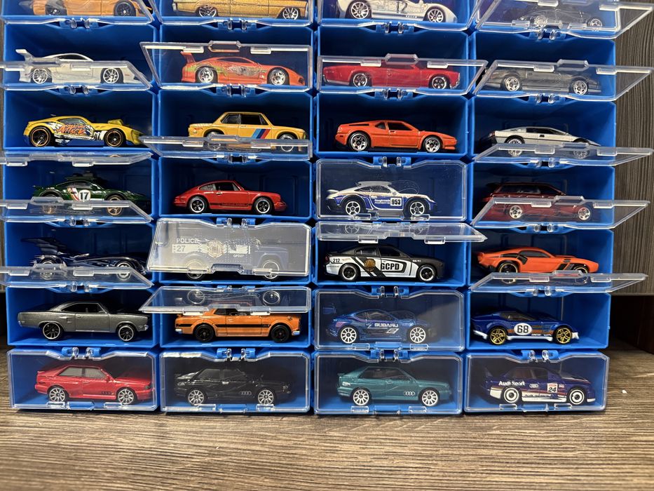 Vand cutie 28 Hotwheels