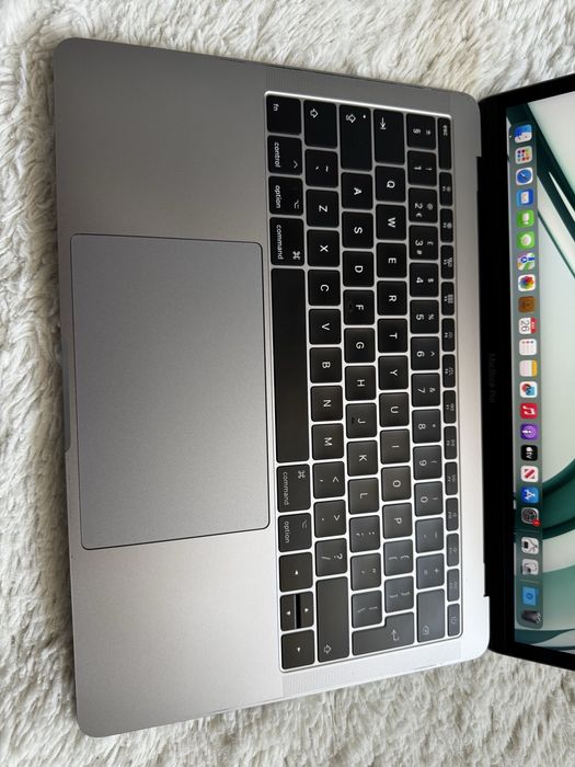 MacBook Pro 13 2017 i5 2.3GHz 16GB RAM, 512GB SSD A1708 Отличен