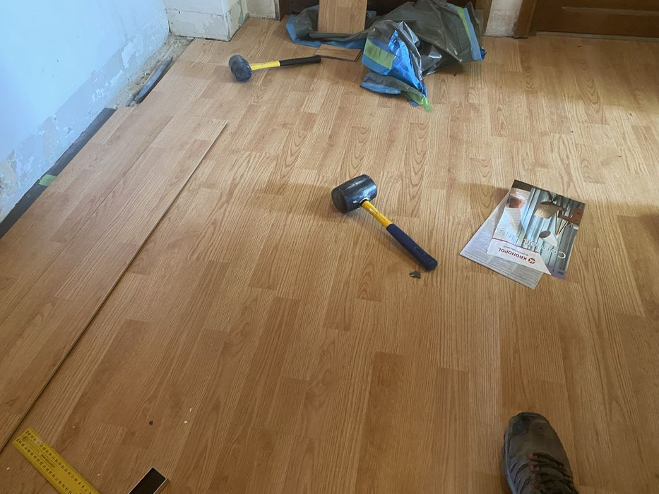 Montaj Parchet de Înaltă Calitate – Rapid, Precis și ieftin