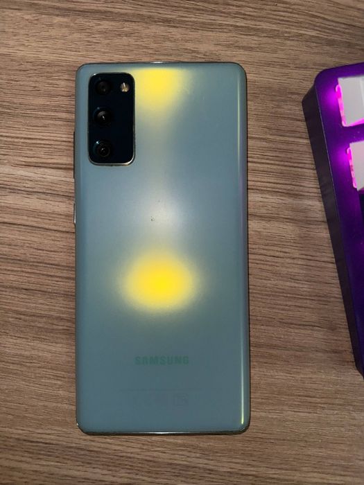 продам samsung s20fe
