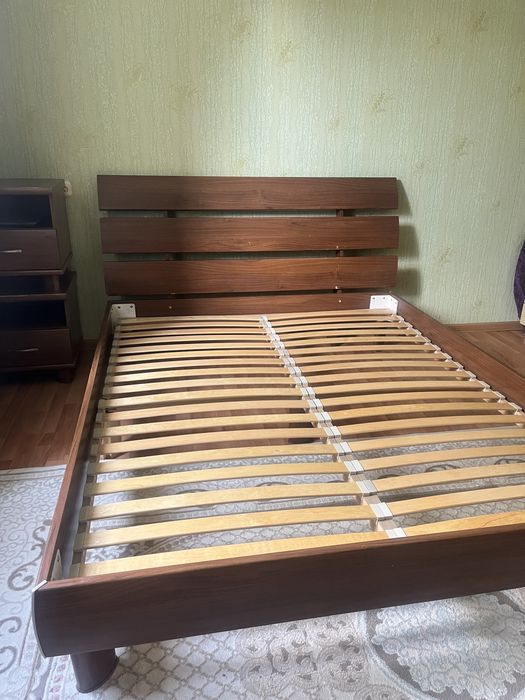 Продаётся спальный гарнитур