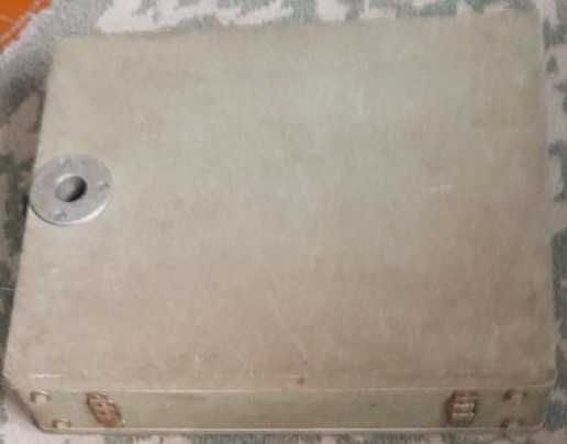 Продам фотоувеличитель в чемодане пр-ва СССР