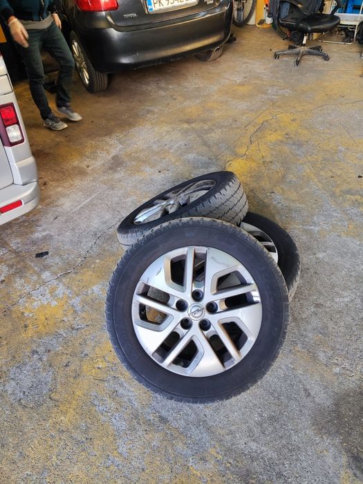 Продавам джанти 17" за бус Опел Виваро