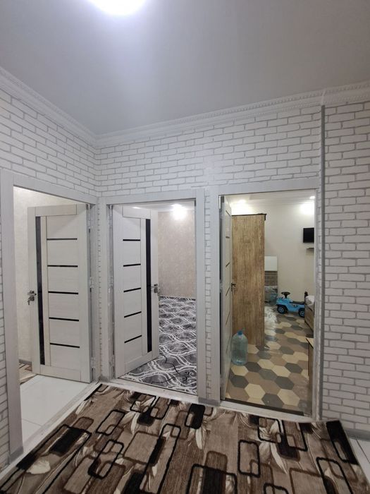 Продоется Квартира 3х комнатная, кирпичная. 77серия без маклера