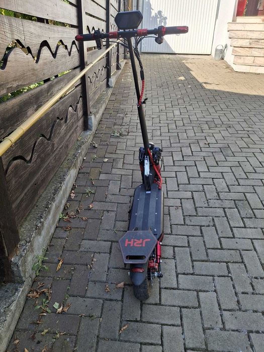 De vanzare trotineta electrica JRH T16 in conditii foarte bune