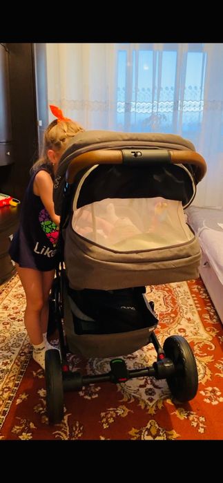 Продам коляску Nuna