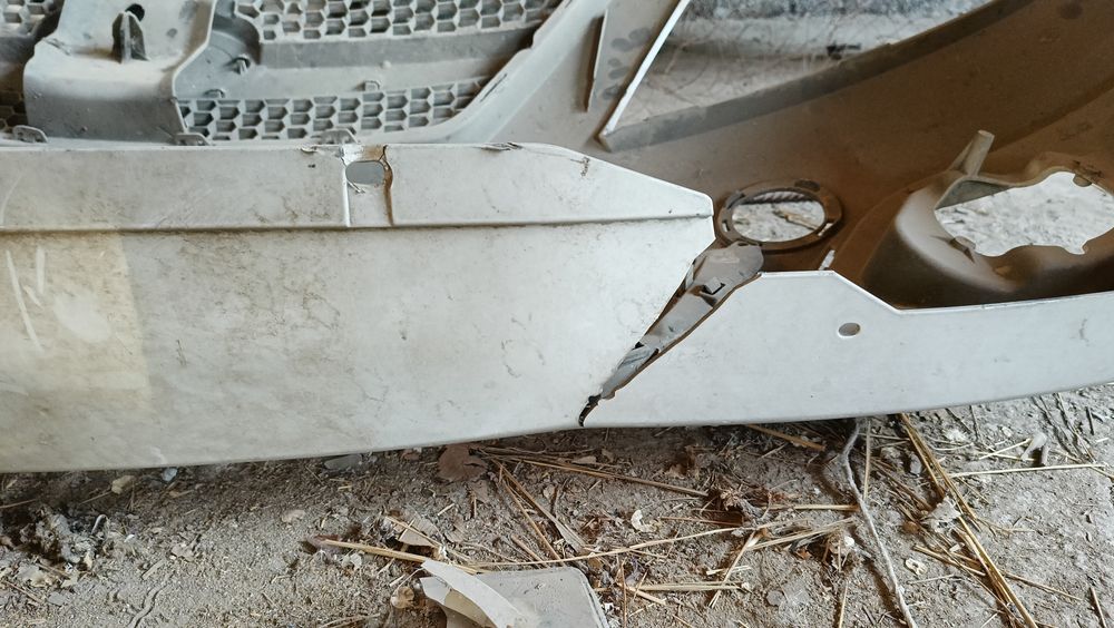 Бампер на ларгус