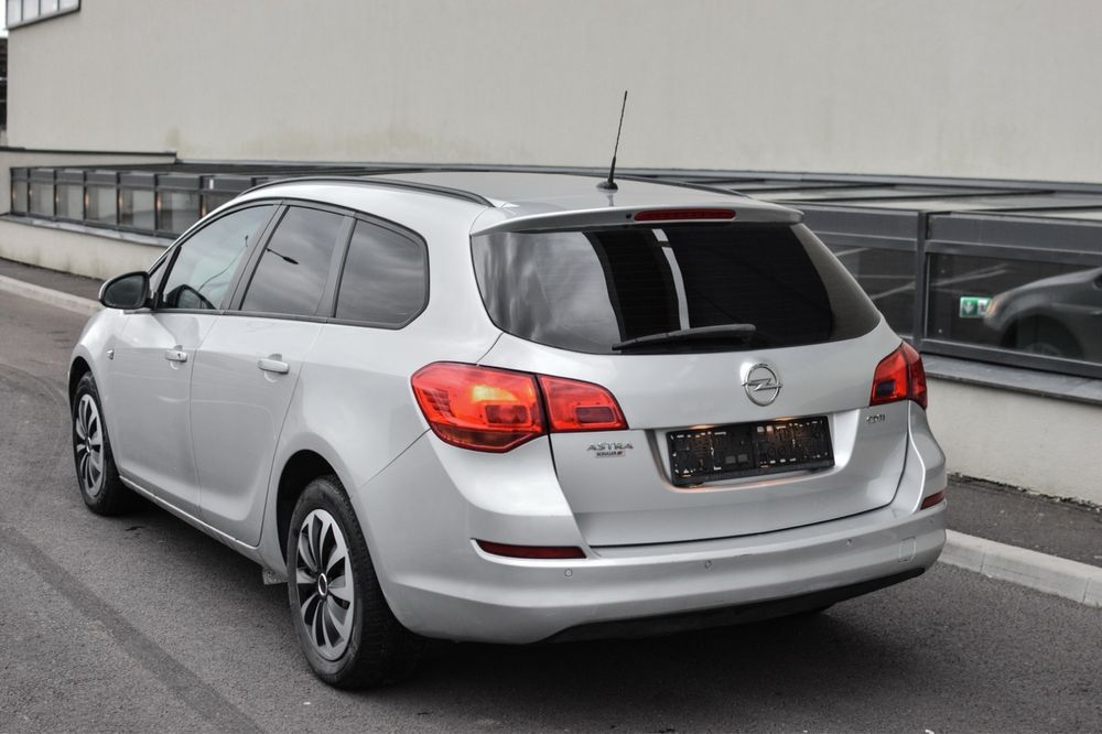 Opel astra 2012 17 diesel