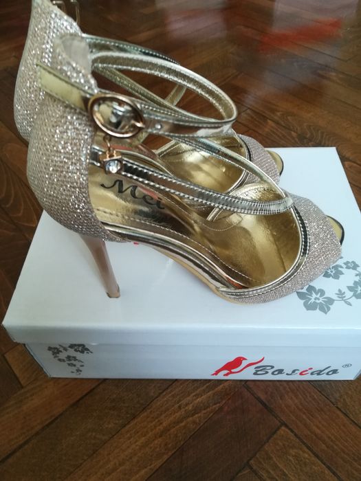 Sandale elegante aurii