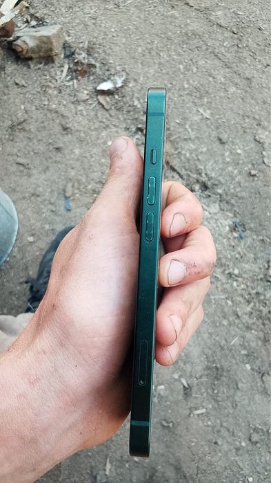 Продам iPhone 13 срочно