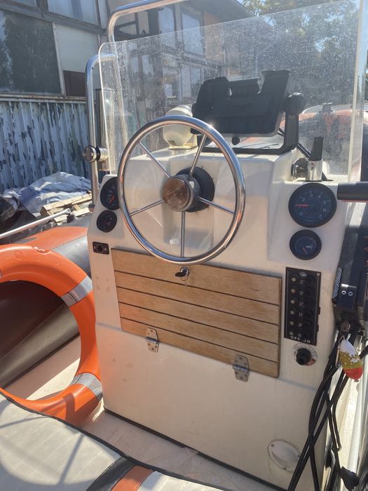 Лодка RIB Lomac 5m.