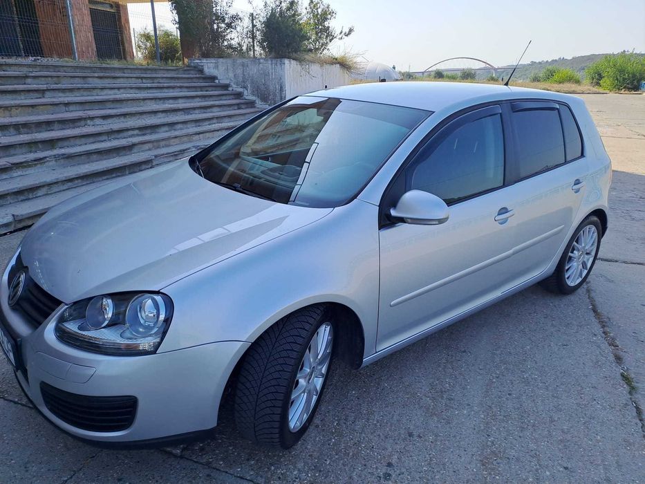 WV golf 5.  2.0 tdi
