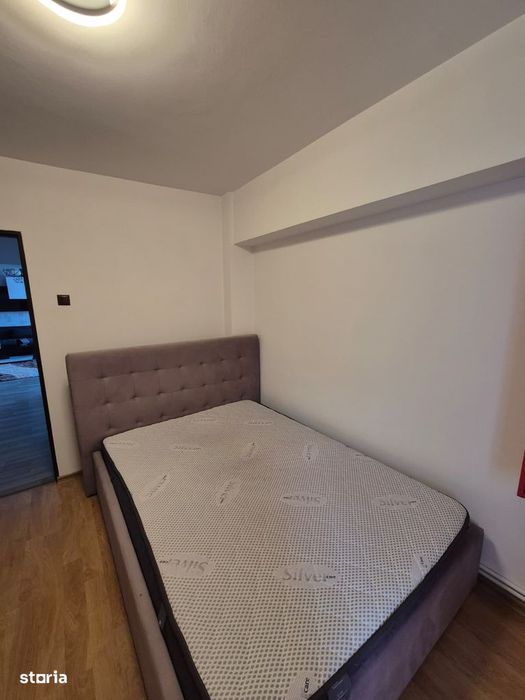 Se oferă spre închiriere apartament 3 camere, 70 mp, mobilat și utilat