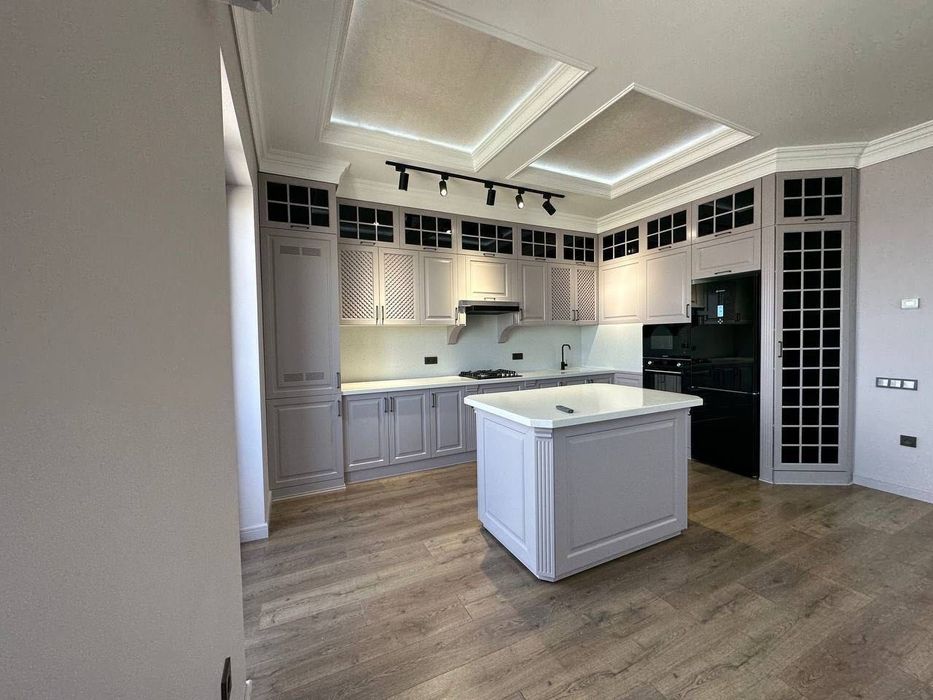 Labzak Продается 3 комнатная квартира ремонт ул.Лабзак/Нурафшон