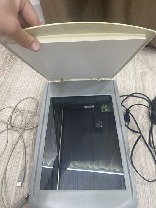 Сканер документов  HP Scanjet G2410