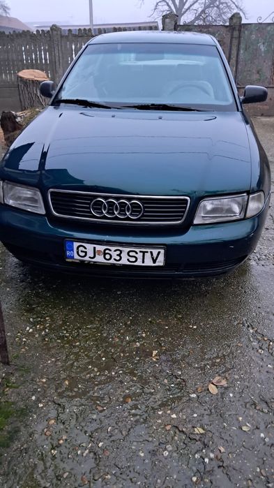 Audi a4 1.8.  GPL