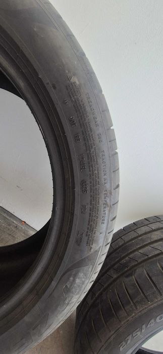 2 Anvelope Pirelli P Zero MO 275/40/19 DOT 2025