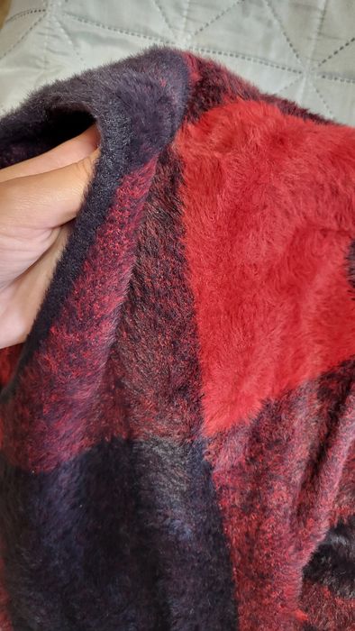 Пухена червена рокля