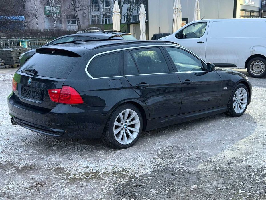 BMW 325 Face, Navy, 204