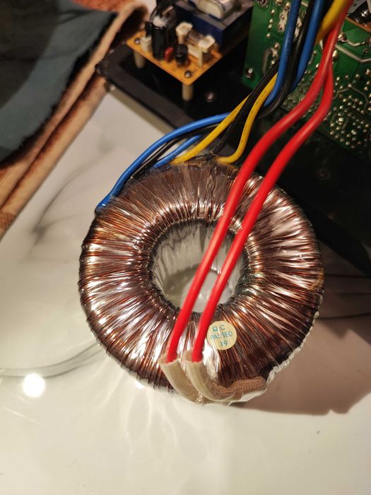 difuzor subwoofer Teufel +/- amplificare și traf toroidal