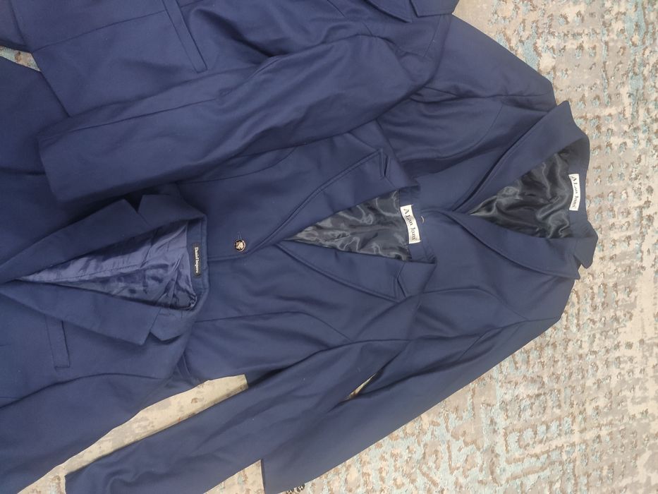 Продам школьные пиджаки и юбки