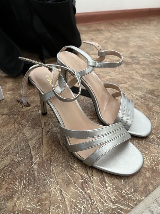 Продам туфли женские разные