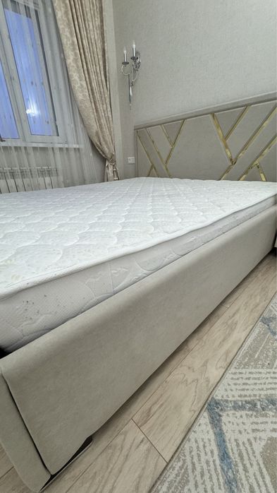 Продам  кровать с матрасом