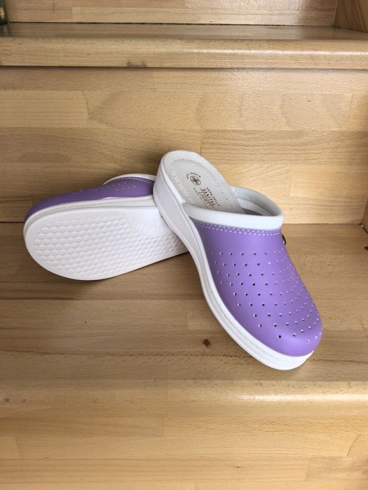 Saboți medicali diverse mărimi, piele naturala