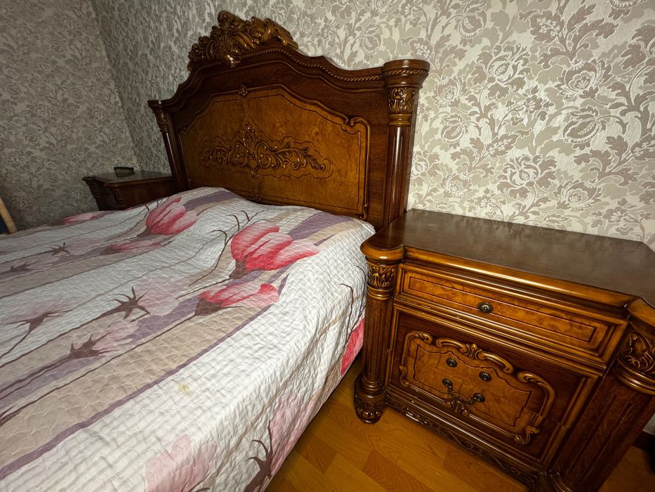 Спальный гарнитур