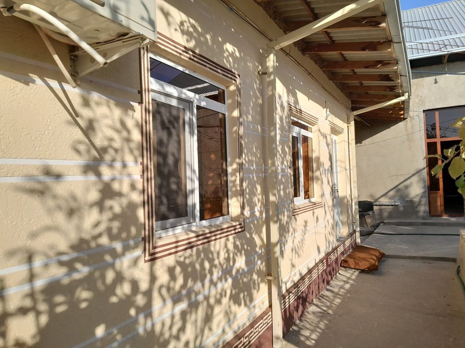 Srochni tayyor hovli sotiladi