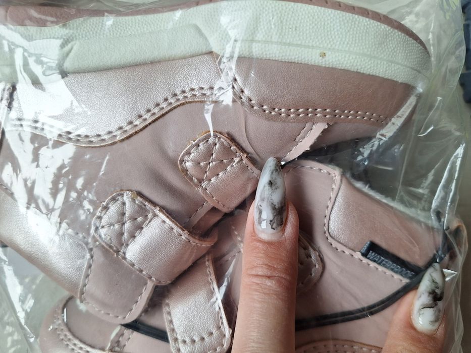 Чисто нови ботички за малка госпожица размер 22, 23