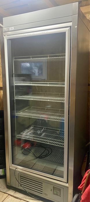 Vitrină congelator de inox.