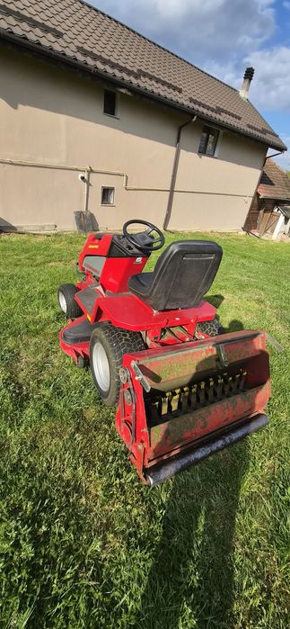 Tractoras de tuns gazon