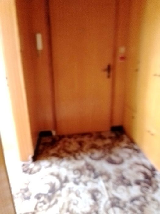 Дава двустаен апартамент под наем в широк център