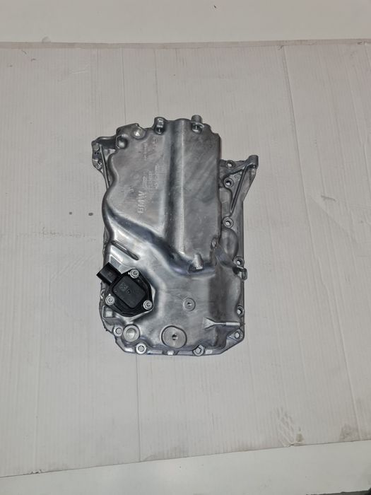 Bae ulei motor 1.5 benzina / cod-8595448 / BMW seria 1 B38 F70 F74 OEM